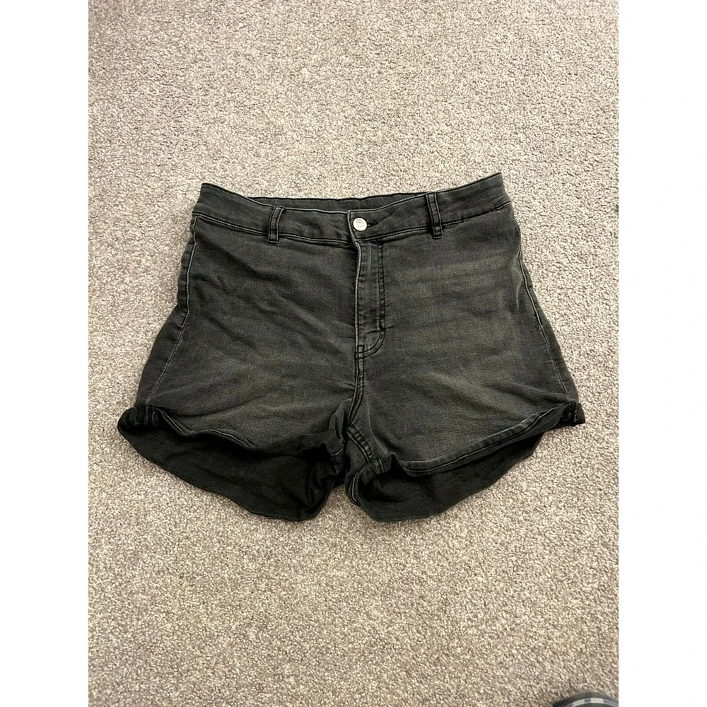 H&M Divided Denim Shorts Womens 12 Black Excellent High Waisted Rolled‎ Hem